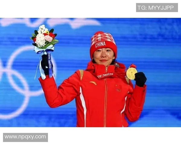 徐梦桃在自由式滑雪赛场上展现卓越实力成功夺冠引发热烈关注