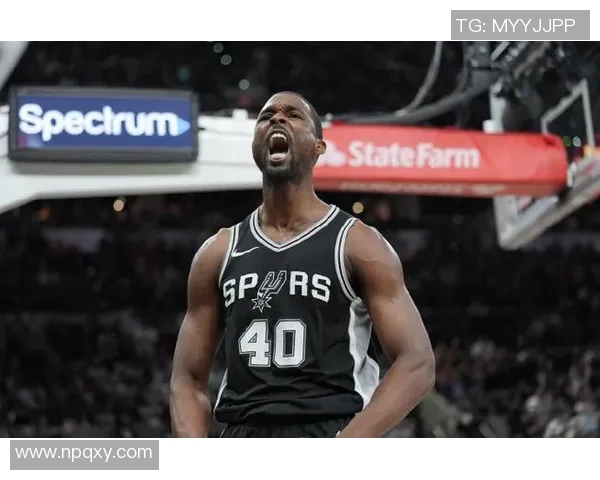 巴恩斯精彩破门助力球队逆转胜利展现绝佳状态