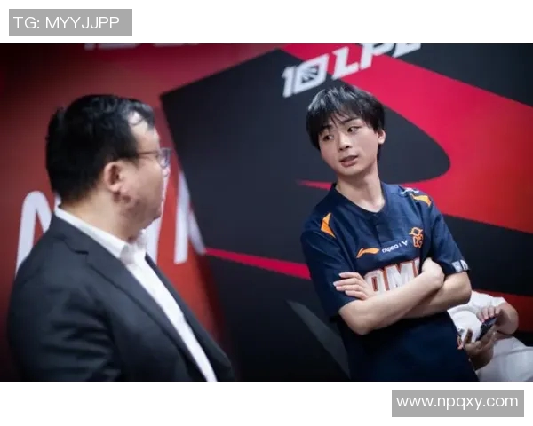 Creme在比赛中展现超神表现引发热议成为全场焦点的精彩瞬间