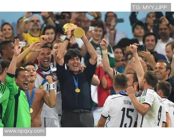 德国队在欧洲杯小组赛中惨败:背后的原因与启示 德国队在欧洲杯小组赛中惨败:背后的原因与启示