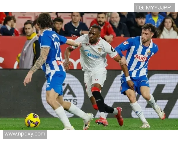 塞维利亚中场球星巴纳加加盟曼城,西甲豪门失去核心 塞维利亚中场球星巴纳加加盟曼城,西甲豪门失去核心