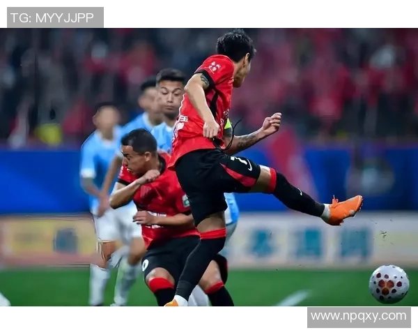 韦林顿正式加盟成都蓉城开启新征程期待在中超赛场大放异彩 韦林顿正式加盟成都蓉城开启新征程期待在中超赛场大放异彩